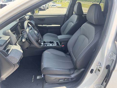 Used 2026 Subaru Outback Premium AWD/4WD image 12