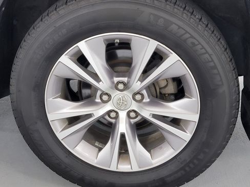 Used 2015 Toyota Highlander Plus AWD/4WD image 11
