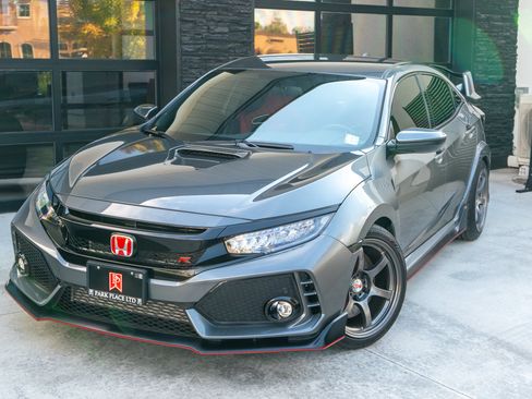Used 2019 Honda Civic Type R image 2