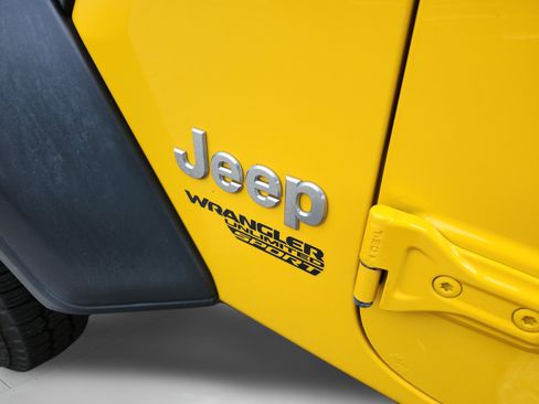 Used 2018 Jeep Wrangler Unlimited Sport AWD/4WD image 28