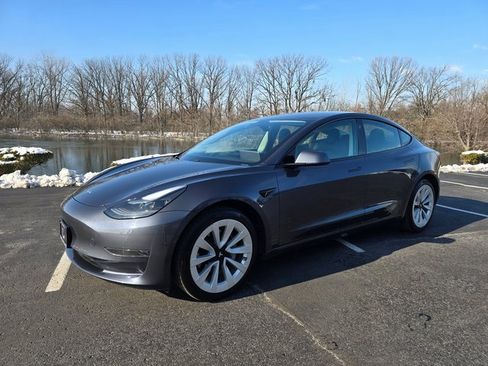 Used 2021 Tesla Model 3 Standard Range Plus image 11