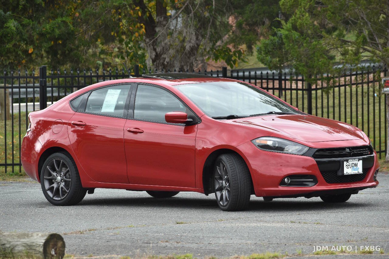 Used 2016 Dodge Dart SXT w/ Sun/Sound Group FWD image 4