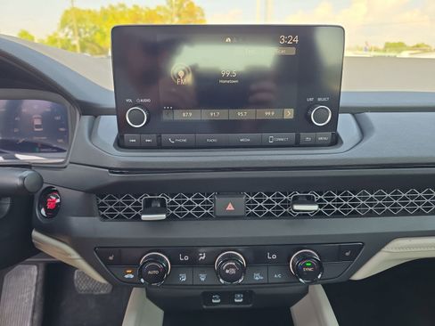 Used 2023 Honda Accord EX image 18