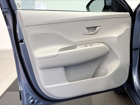 Used 2024 Hyundai Kona SE FWD image 25