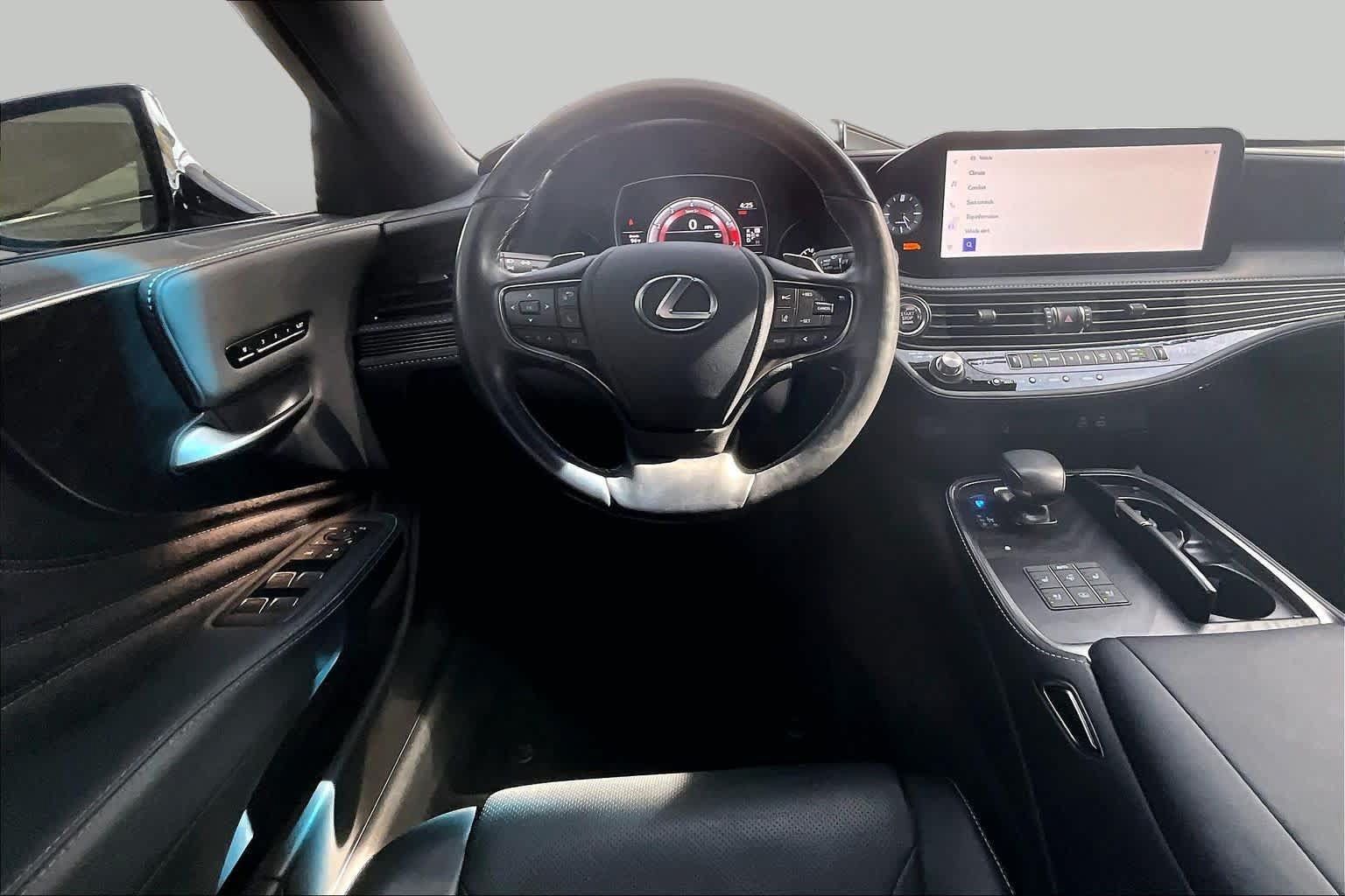 Used 2023 Lexus LS 500 w/ Accessory Package (Z2) RWD image 6
