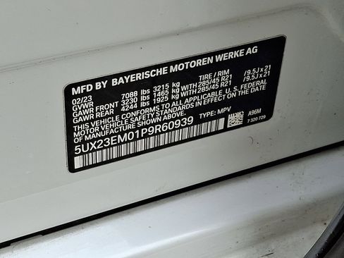 Used 2023 BMW X7 xDrive40i w/ Premium Package image 4