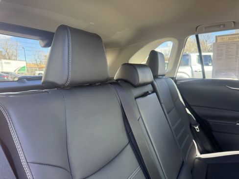 Used 2023 Toyota RAV4 XLE Premium image 19
