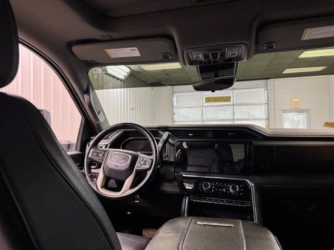 Used 2024 GMC Sierra 3500 Denali w/ Denali Reserve Package AWD/4WD image 23
