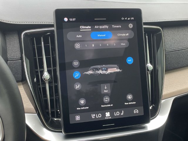 Certified 2025 Volvo XC90 B5 Plus AWD/4WD image 21
