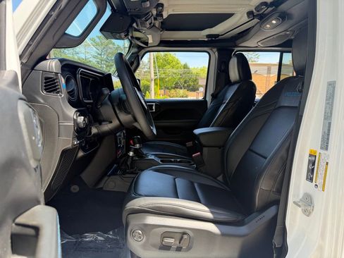 Used 2024 Jeep Wrangler Unlimited Rubicon 4xe AWD/4WD image 25