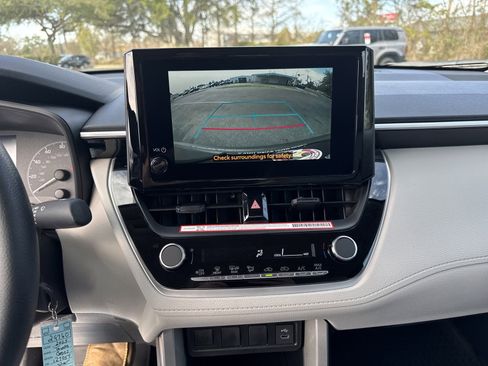 New 2025 Toyota Corolla Cross L image 19
