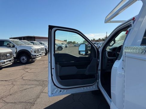 New 2026 Ford F250 XL w/ XL Chrome Package image 21