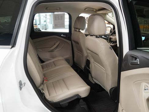 Used 2017 Ford Escape Titanium image 22