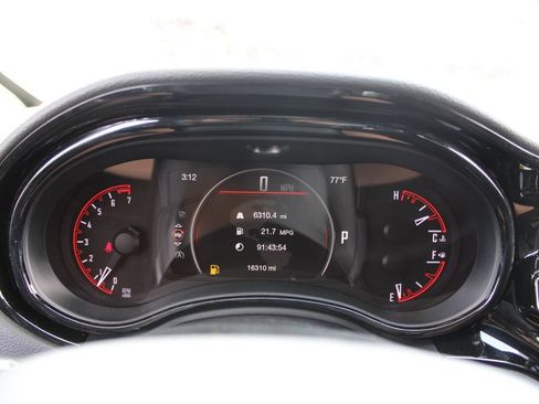 Used 2025 Dodge Durango GT RWD image 32
