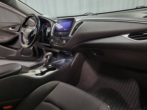 Used 2021 Chevrolet Malibu RS FWD image 30