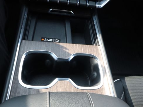 New 2026 GMC Acadia Denali w/ Super Cruise Package image 15