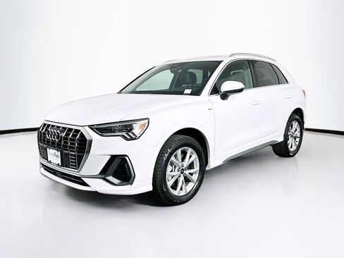 Used 2025 Audi Q3 2.0T Premium image 3