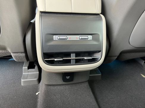 New 2025 Lincoln Nautilus Premier w/ Equipment Group 102A image 18