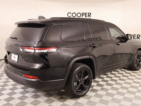 Used 2021 Jeep Grand Cherokee L Laredo RWD image 21