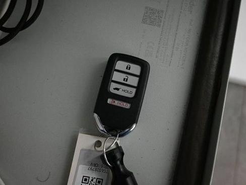 Used 2016 Honda CR-V Touring image 31