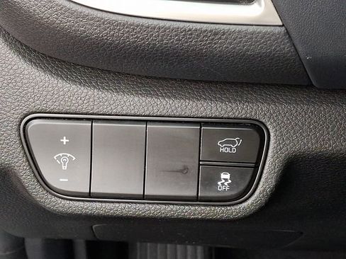 Certified 2024 Kia Seltos SX w/ SX Sunroof Package image 28