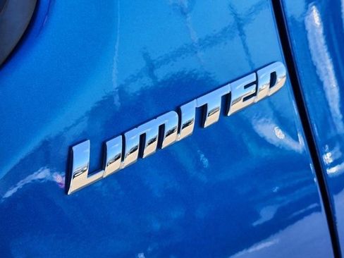 Used 2017 Toyota Tacoma Limited image 10