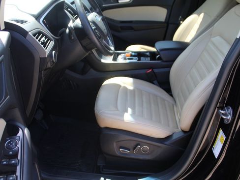 Used 2019 Ford Edge SEL w/ Equipment Group 201A image 3