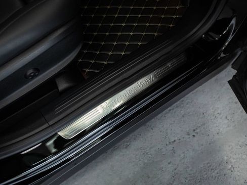 Used 2020 Mercedes-Benz GLB 250 4MATIC image 32