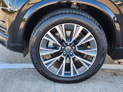 Used 2020 Volvo XC90 T6 Momentum image 16