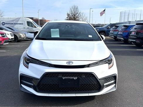 Used 2021 Toyota Corolla SE w/ Carpet Mat Package (TMS) image 2