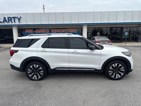 Used 2025 Ford Explorer Platinum w/ LUX Leather Package AWD/4WD image 2