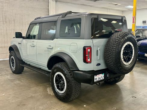 Used 2022 Ford Bronco Outer Banks w/ Sasquatch Package AWD/4WD image 7