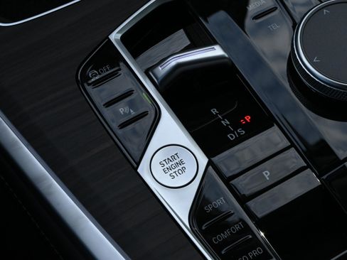 New 2026 BMW X5 sDrive40i image 16