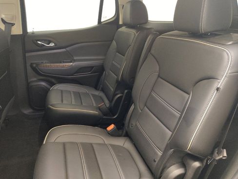 Used 2021 GMC Acadia Denali w/ Denali Technology Package FWD image 18