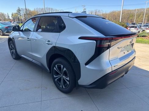 Used 2025 Toyota bZ4X AWD w/ Weather Package image 5