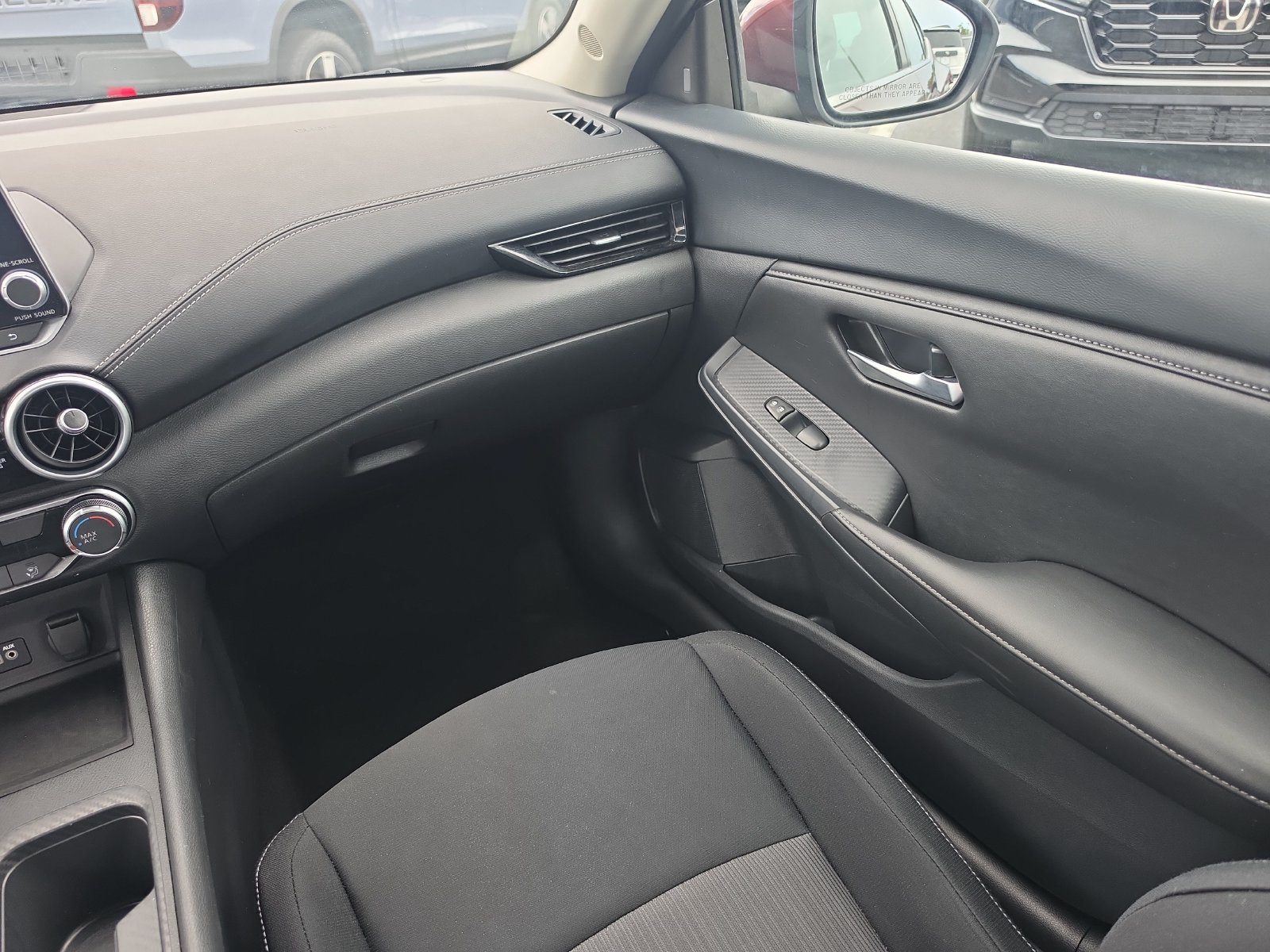 Used 2024 Nissan Sentra SV FWD image 12