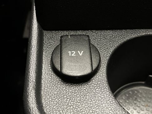Used 2013 Volkswagen Beetle 2.5 FWD image 10