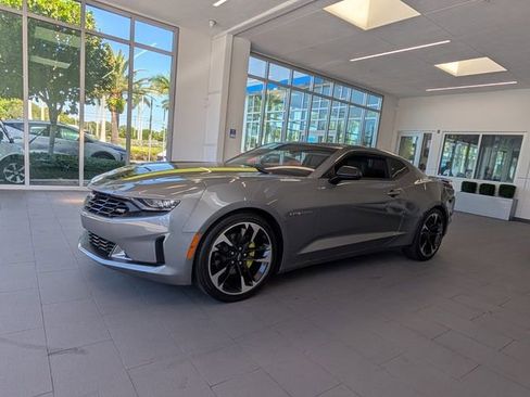 Certified 2021 Chevrolet Camaro LT RWD image 3