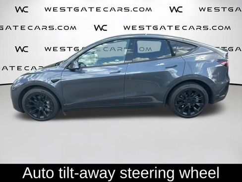 Used 2022 Tesla Model Y Long Range AWD/4WD image 29