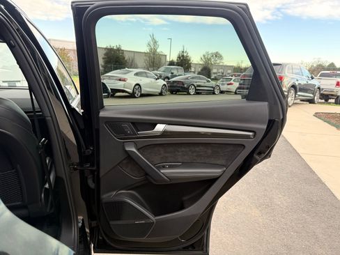 Used 2018 Audi SQ5 Premium Plus w/ Navigation Package AWD/4WD image 31