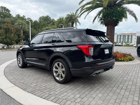 Used 2020 Ford Explorer Platinum w/ Premium Technology Package AWD/4WD image 13