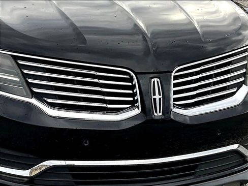 Used 2018 Lincoln MKX Reserve w/ Driver Assistance Package image 26