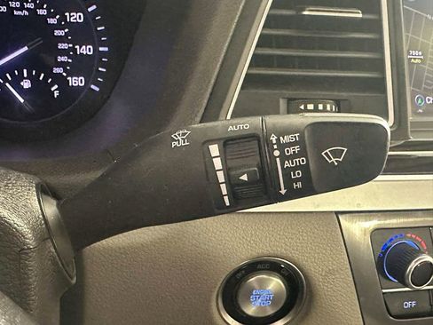 Used 2019 Genesis G80 3.8 image 28