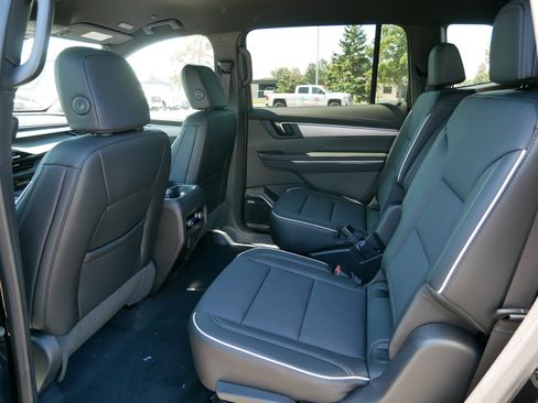 New 2026 Buick Enclave Preferred w/ Power Package image 4