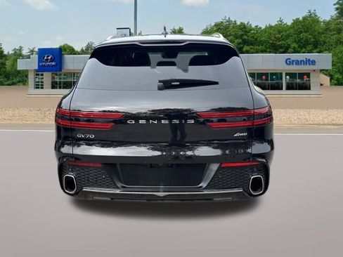 Used 2025 Genesis GV70 2.5T image 8