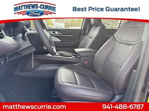 New 2026 Ford Explorer Platinum image 8
