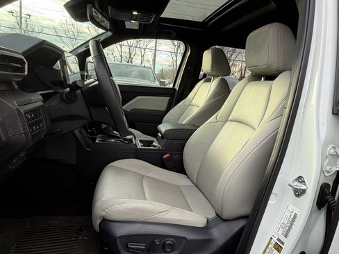 Used 2024 Toyota Tacoma Limited image 19