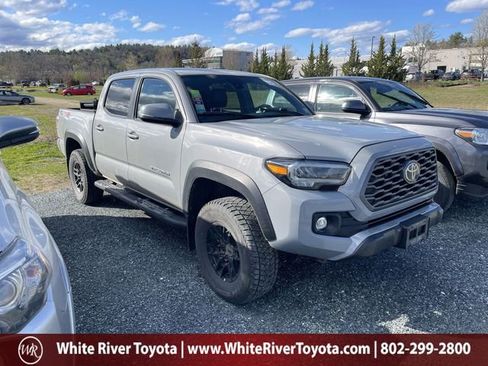 Used 2020 Toyota Tacoma TRD Off-Road w/ TRD Premium Off Road Package AWD/4WD image 1