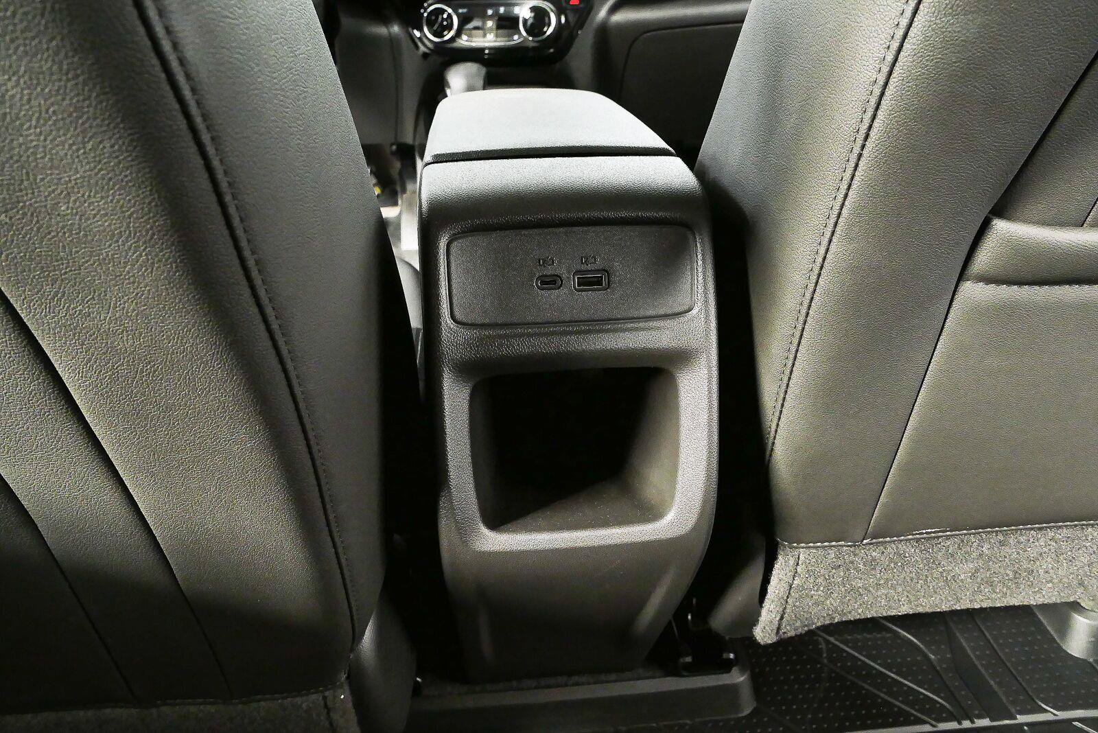 Used 2025 Chevrolet Trax ACTIV w/ Sunroof Package FWD image 20