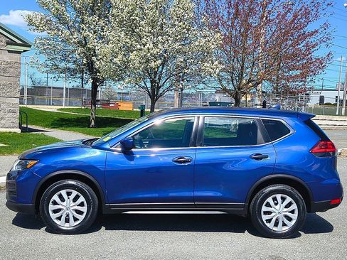 Used 2017 Nissan Rogue S AWD/4WD image 4